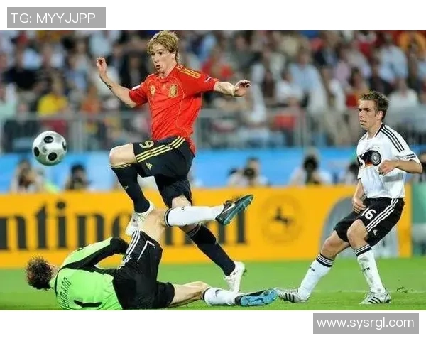 已退役足球明星的传奇人生与背后的精彩故事 已退役足球明星的传奇人生与背后的精彩故事